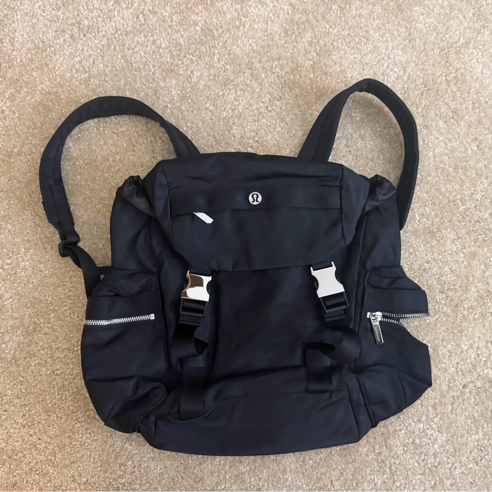 Brand NEW Lululemon Wunderlust Black Backpack mini 14 L
